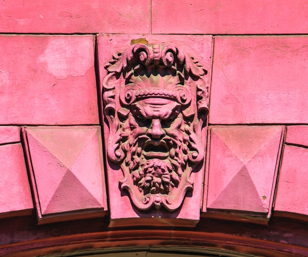 Milkó Palace – The Strawberry House