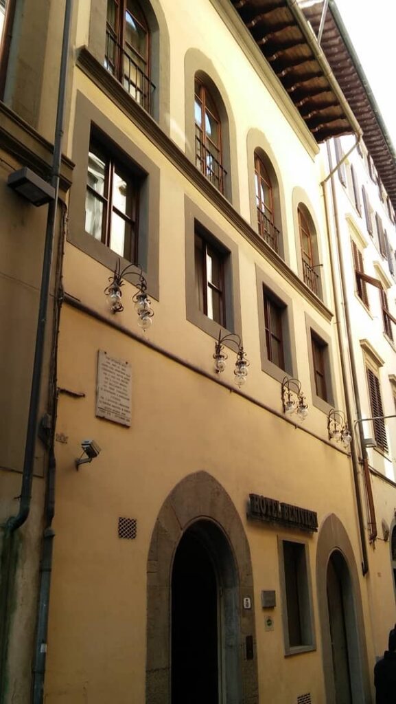 The Oratories of Via delle Oche
