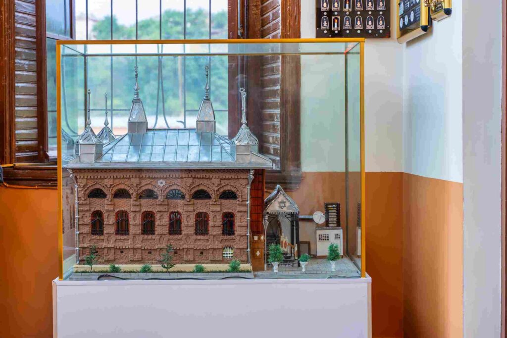 Six Dome Synagogue – “Alti Gumbaz”