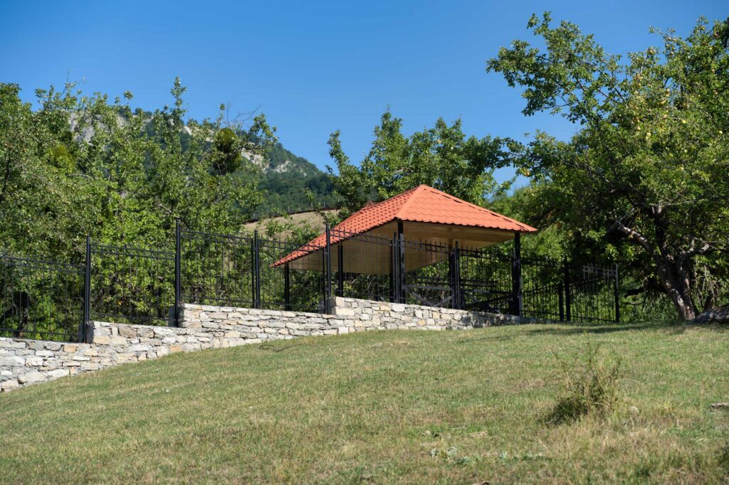 Muju cemetery