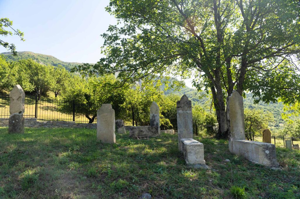 Muju cemetery