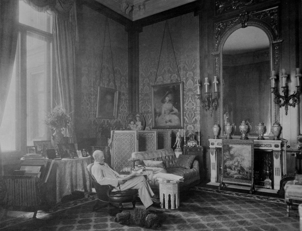 Waddesdon – A Rothschild House and Gardens