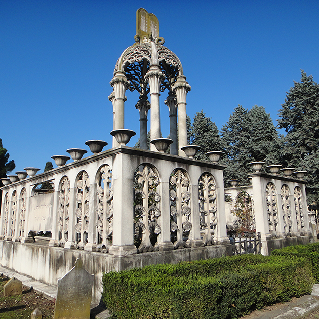 Cemetery of Caciolle