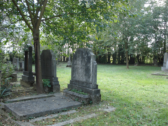 Lower Town Jewish Cemetery