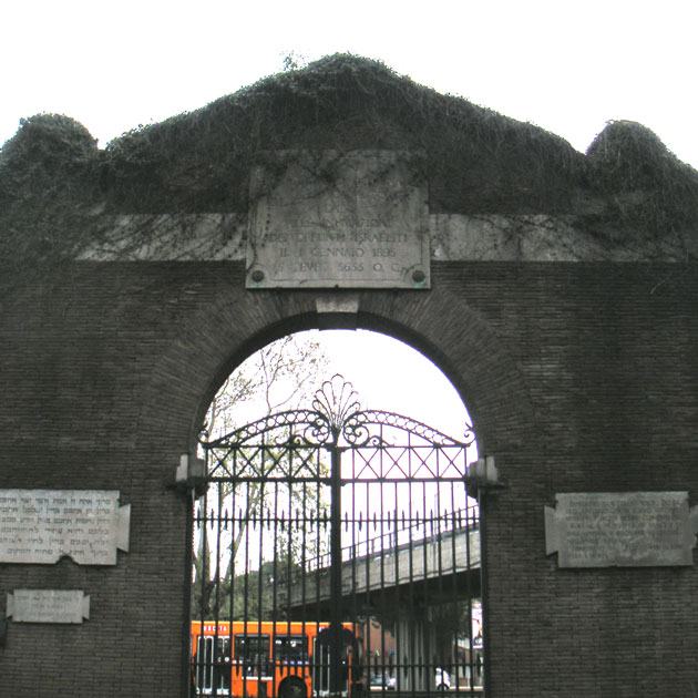 Verano Monumental Cemetery