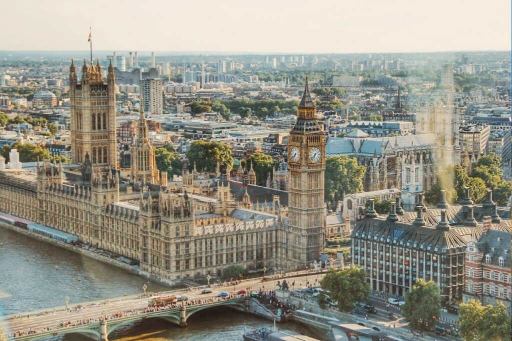 Diamonds Are Made Under Pressure: The Story of Jewish London