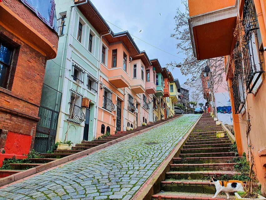 An Inside Look at the Rich Heritage and Traditions of Jews in Istanbul, Turkey
