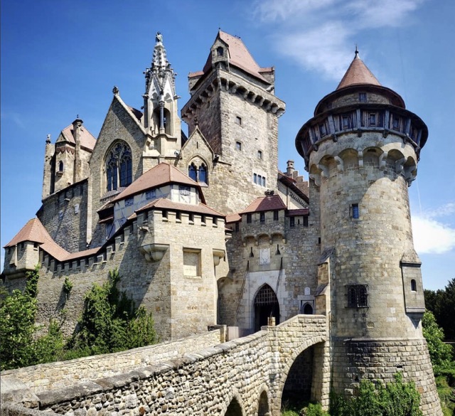 Explore World Jewish Travel: Urban Trails to Inspire Your Next Adventure